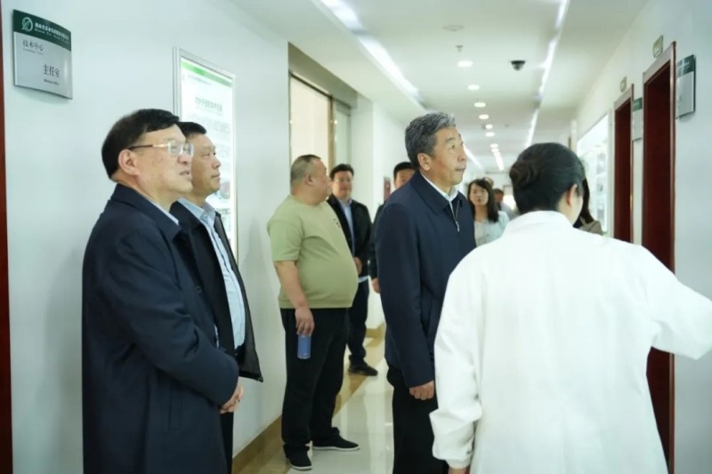 山西省供銷合作社聯(lián)合社黨組書記、理事會主任高建軍一行蒞臨公司調(diào)研指導